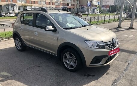 Renault Sandero II рестайлинг, 2020 год, 1 300 000 рублей, 2 фотография