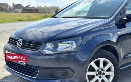 Volkswagen Polo VI (EU Market), 2011 год, 720 000 рублей, 3 фотография