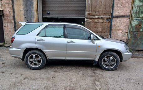 Toyota Harrier, 1999 год, 800 000 рублей, 2 фотография