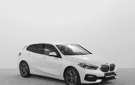 BMW 1 серия, 2020 год, 2 650 000 рублей, 3 фотография