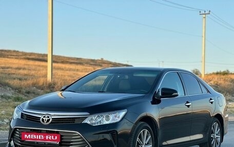 Toyota Camry, 2015 год, 2 290 000 рублей, 3 фотография