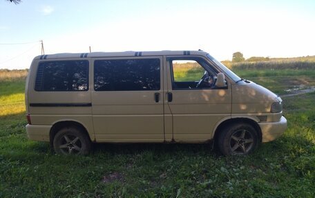 Volkswagen Caravelle T4, 2002 год, 935 000 рублей, 2 фотография