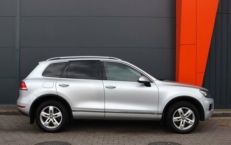 Volkswagen Touareg III, 2011 год, 2 199 000 рублей, 3 фотография