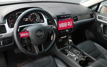 Volkswagen Touareg III, 2011 год, 2 199 000 рублей, 5 фотография