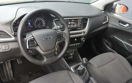 Hyundai Solaris II рестайлинг, 2018 год, 1 549 000 рублей, 5 фотография