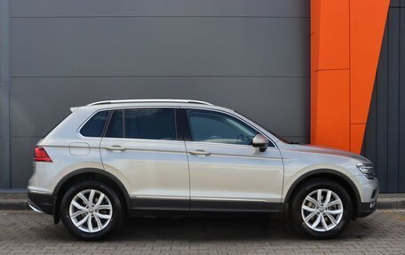 Volkswagen Tiguan II, 2018 год, 3 169 000 рублей, 3 фотография