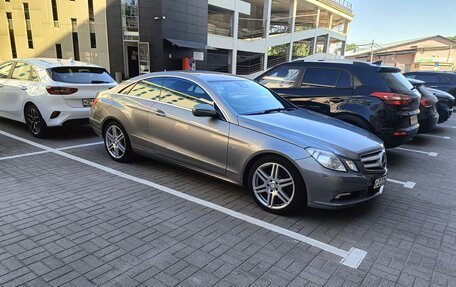 Mercedes-Benz E-Класс, 2009 год, 1 900 000 рублей, 15 фотография