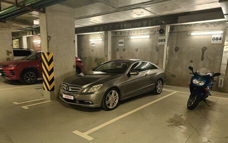 Mercedes-Benz E-Класс, 2009 год, 1 900 000 рублей, 16 фотография