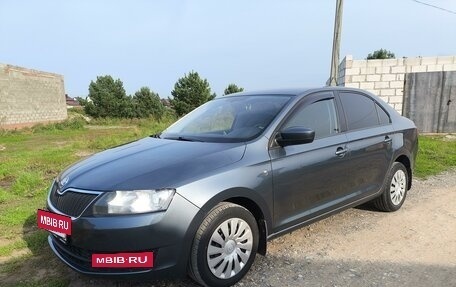 Skoda Rapid I, 2015 год, 1 300 000 рублей, 10 фотография