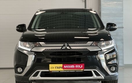 Mitsubishi Outlander III рестайлинг 3, 2019 год, 2 550 000 рублей, 2 фотография