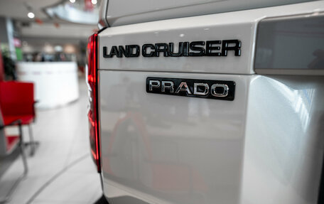 Toyota Land Cruiser Prado, 2024 год, 10 190 000 рублей, 16 фотография