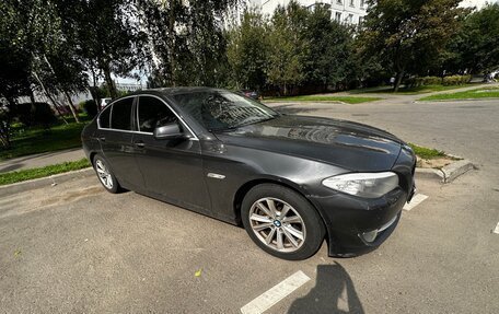 BMW 5 серия, 2012 год, 1 890 000 рублей, 2 фотография