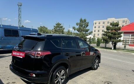 Toyota RAV4, 2018 год, 2 300 000 рублей, 4 фотография