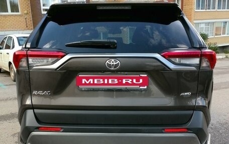 Toyota RAV4, 2021 год, 4 000 000 рублей, 6 фотография