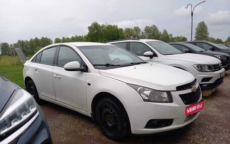 Chevrolet Cruze II, 2010 год, 550 000 рублей, 2 фотография