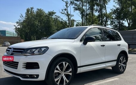 Volkswagen Touareg III, 2012 год, 2 530 000 рублей, 2 фотография