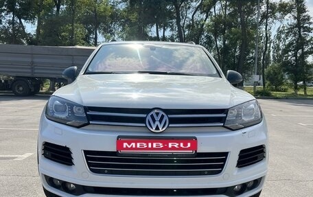 Volkswagen Touareg III, 2012 год, 2 530 000 рублей, 3 фотография