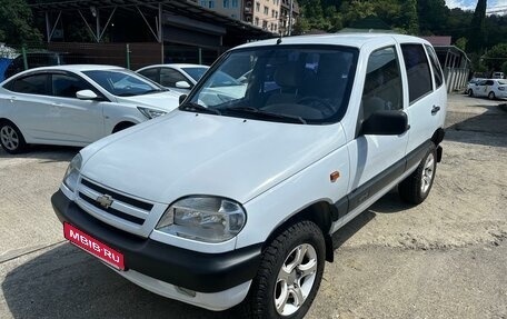 Chevrolet Niva I рестайлинг, 2003 год, 455 000 рублей, 1 фотография