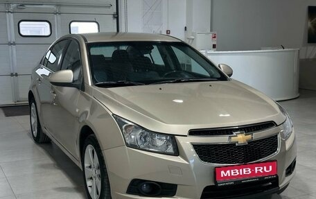 Chevrolet Cruze II, 2011 год, 849 900 рублей, 1 фотография