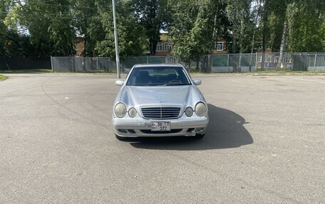 Mercedes-Benz E-Класс, 2001 год, 475 000 рублей, 1 фотография