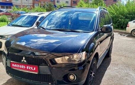 Mitsubishi Outlander III рестайлинг 3, 2010 год, 1 370 000 рублей, 1 фотография