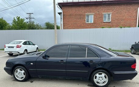 Mercedes-Benz E-Класс, 1997 год, 470 000 рублей, 3 фотография