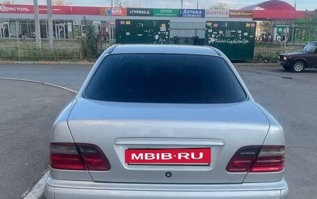 Mercedes-Benz E-Класс, 1999 год, 320 000 рублей, 2 фотография