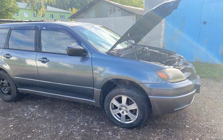 Mitsubishi Outlander III рестайлинг 3, 2003 год, 550 000 рублей, 3 фотография