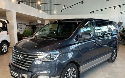 Hyundai Grand Starex Grand Starex I рестайлинг 2, 2018 год, 3 590 000 рублей, 1 фотография