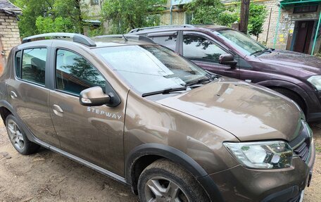 Renault Sandero II рестайлинг, 2018 год, 1 060 000 рублей, 2 фотография