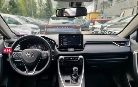 Toyota RAV4, 2021 год, 3 399 000 рублей, 8 фотография