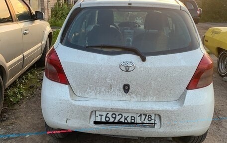 Toyota Yaris III рестайлинг, 2007 год, 285 000 рублей, 2 фотография