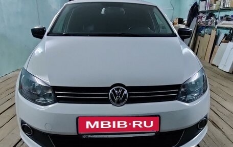 Volkswagen Polo VI (EU Market), 2013 год, 850 000 рублей, 3 фотография