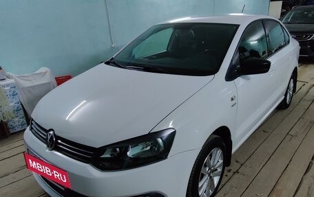 Volkswagen Polo VI (EU Market), 2013 год, 850 000 рублей, 2 фотография