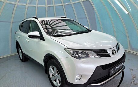 Toyota RAV4, 2015 год, 2 448 000 рублей, 3 фотография