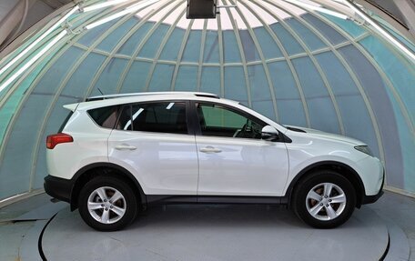 Toyota RAV4, 2015 год, 2 448 000 рублей, 4 фотография