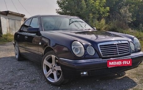 Mercedes-Benz E-Класс, 1998 год, 520 000 рублей, 2 фотография