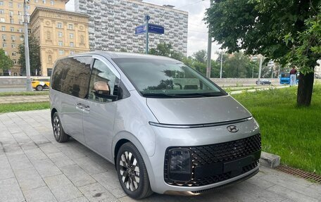 Hyundai Staria, 2023 год, 6 770 000 рублей, 3 фотография