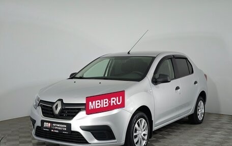 Renault Logan II, 2018 год, 899 000 рублей, 1 фотография