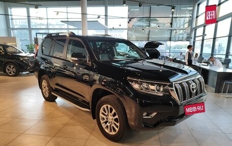 Toyota Land Cruiser Prado 150 рестайлинг 2, 2018 год, 6 245 000 рублей, 4 фотография