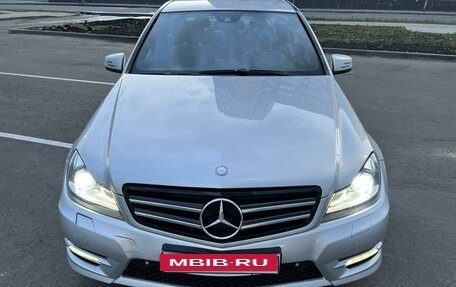 Mercedes-Benz C-Класс, 2011 год, 1 800 000 рублей, 2 фотография