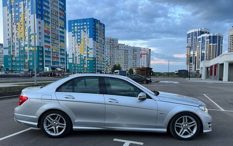 Mercedes-Benz C-Класс, 2011 год, 1 800 000 рублей, 4 фотография