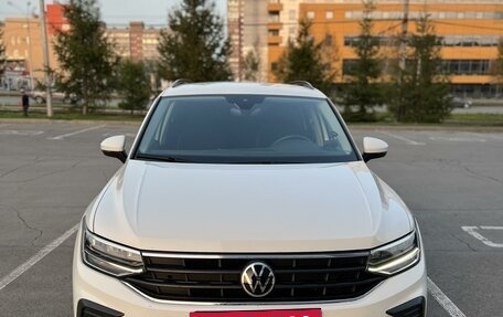 Volkswagen Tiguan II, 2021 год, 3 120 000 рублей, 3 фотография