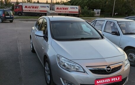 Opel Astra J, 2012 год, 870 000 рублей, 3 фотография