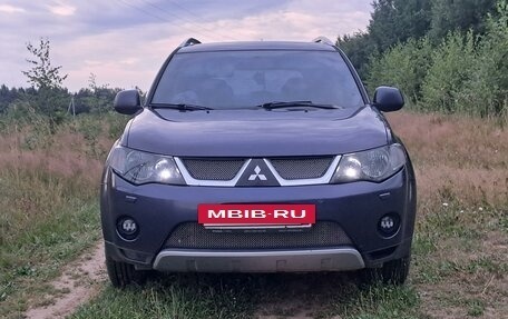 Mitsubishi Outlander III рестайлинг 3, 2008 год, 1 100 000 рублей, 2 фотография