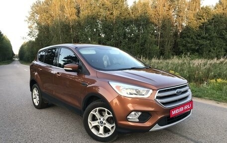 Ford Kuga III, 2016 год, 1 590 000 рублей, 3 фотография