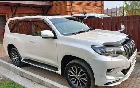 Toyota Land Cruiser Prado 150 рестайлинг 2, 2020 год, 4 750 000 рублей, 5 фотография