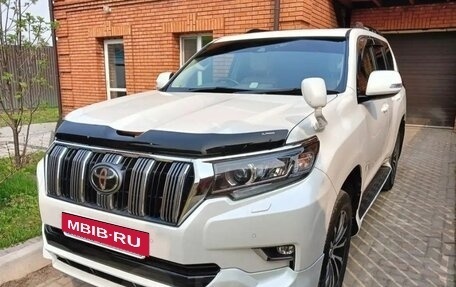 Toyota Land Cruiser Prado 150 рестайлинг 2, 2020 год, 4 750 000 рублей, 3 фотография