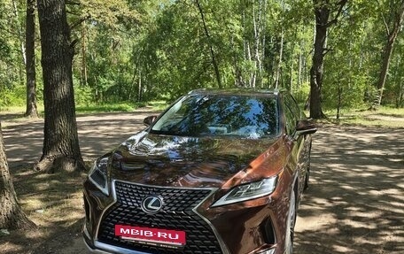 Lexus RX IV рестайлинг, 2020 год, 5 600 000 рублей, 3 фотография