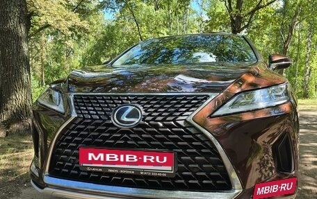 Lexus RX IV рестайлинг, 2020 год, 5 600 000 рублей, 4 фотография